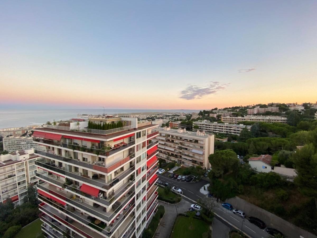 2 Pièces Vue à Fabron Les Constellations Piscine 10mn Promenade Des