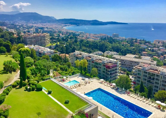 Appartement 2 pièces vue mer à Nice Fabron les Constellations Piscine 10mn promenade des Anglais